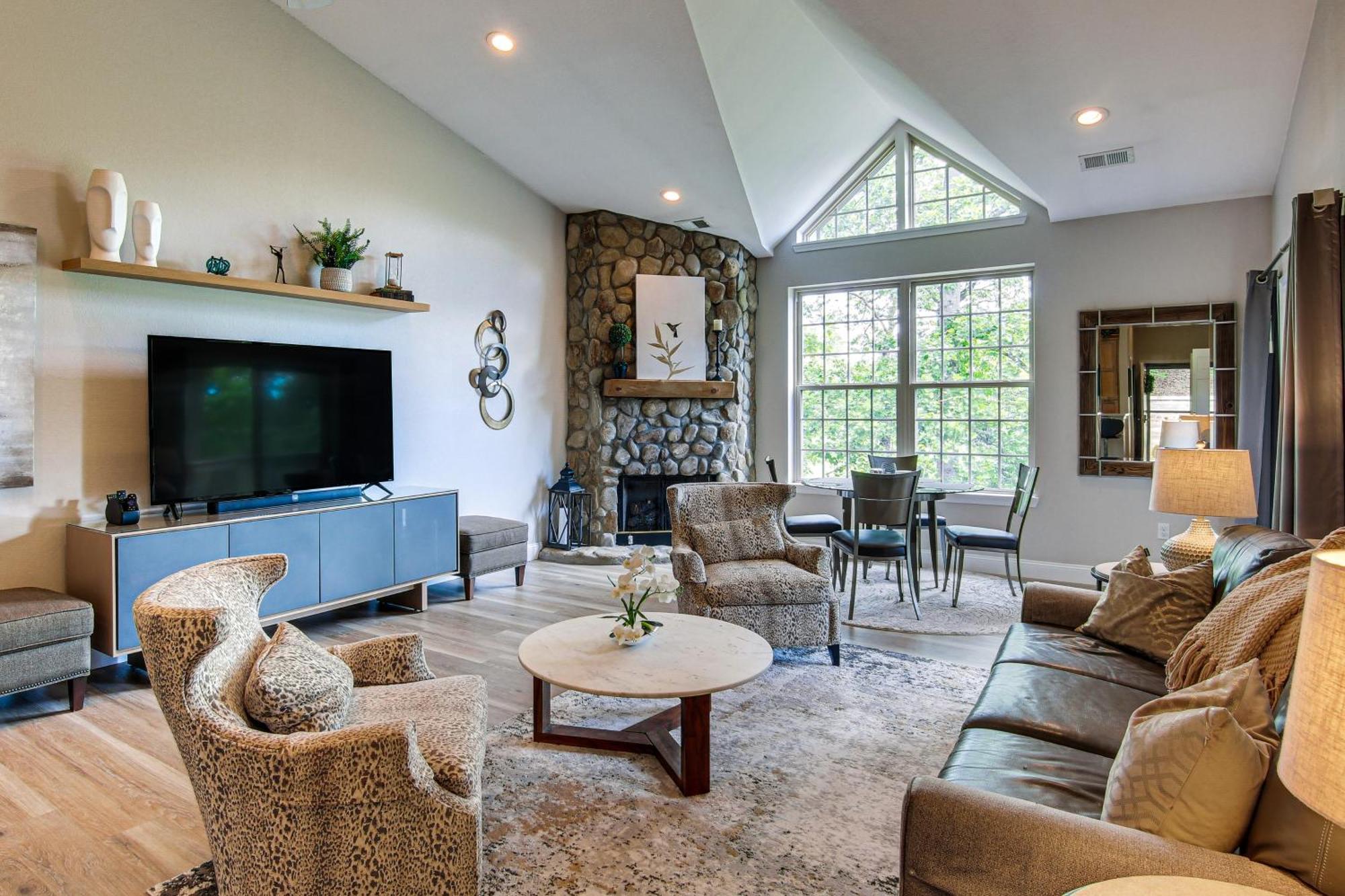 Lake Lure Condo With Resort Pool And Beach Access! מראה חיצוני תמונה